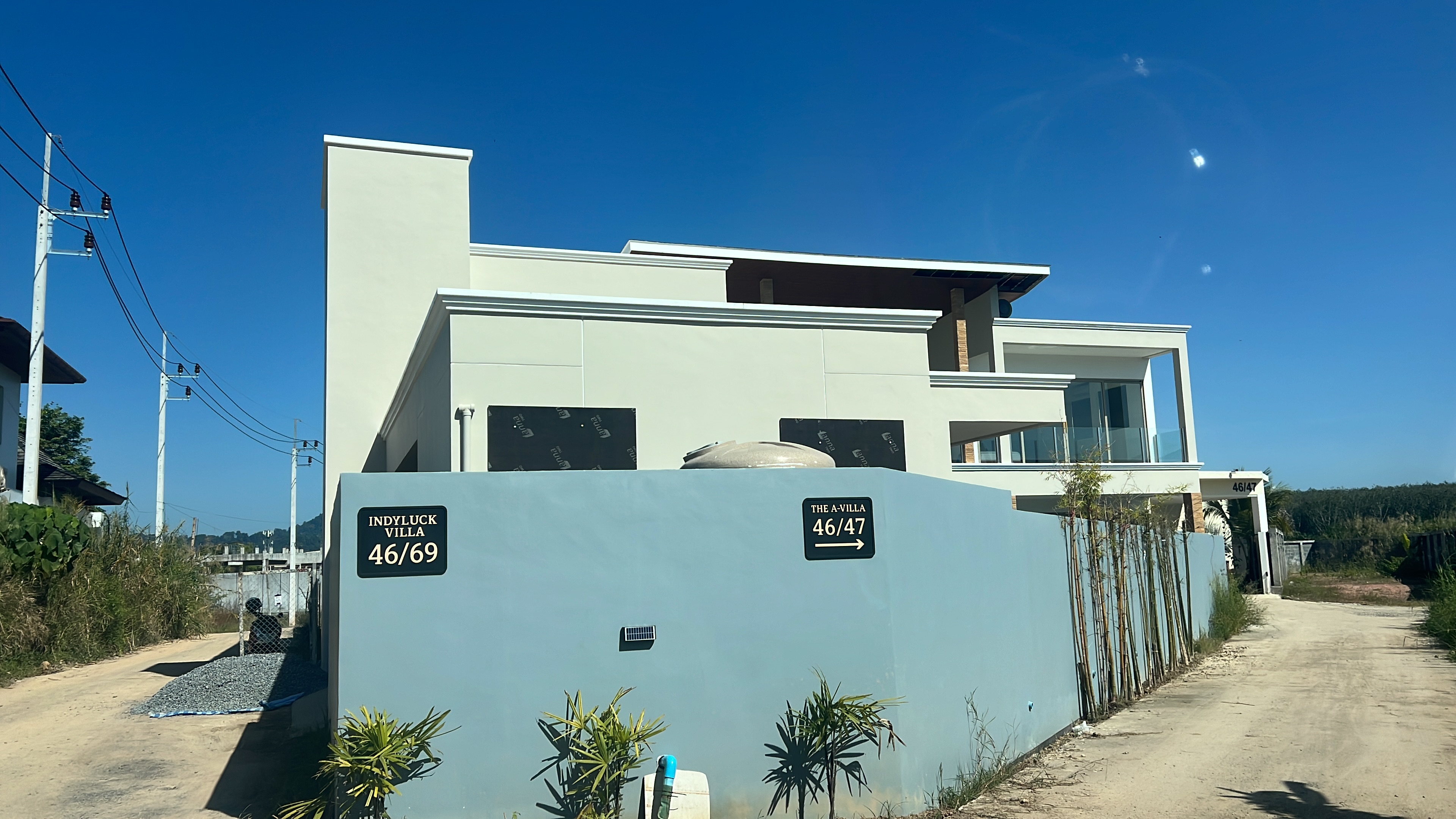 IndyLuck Villa