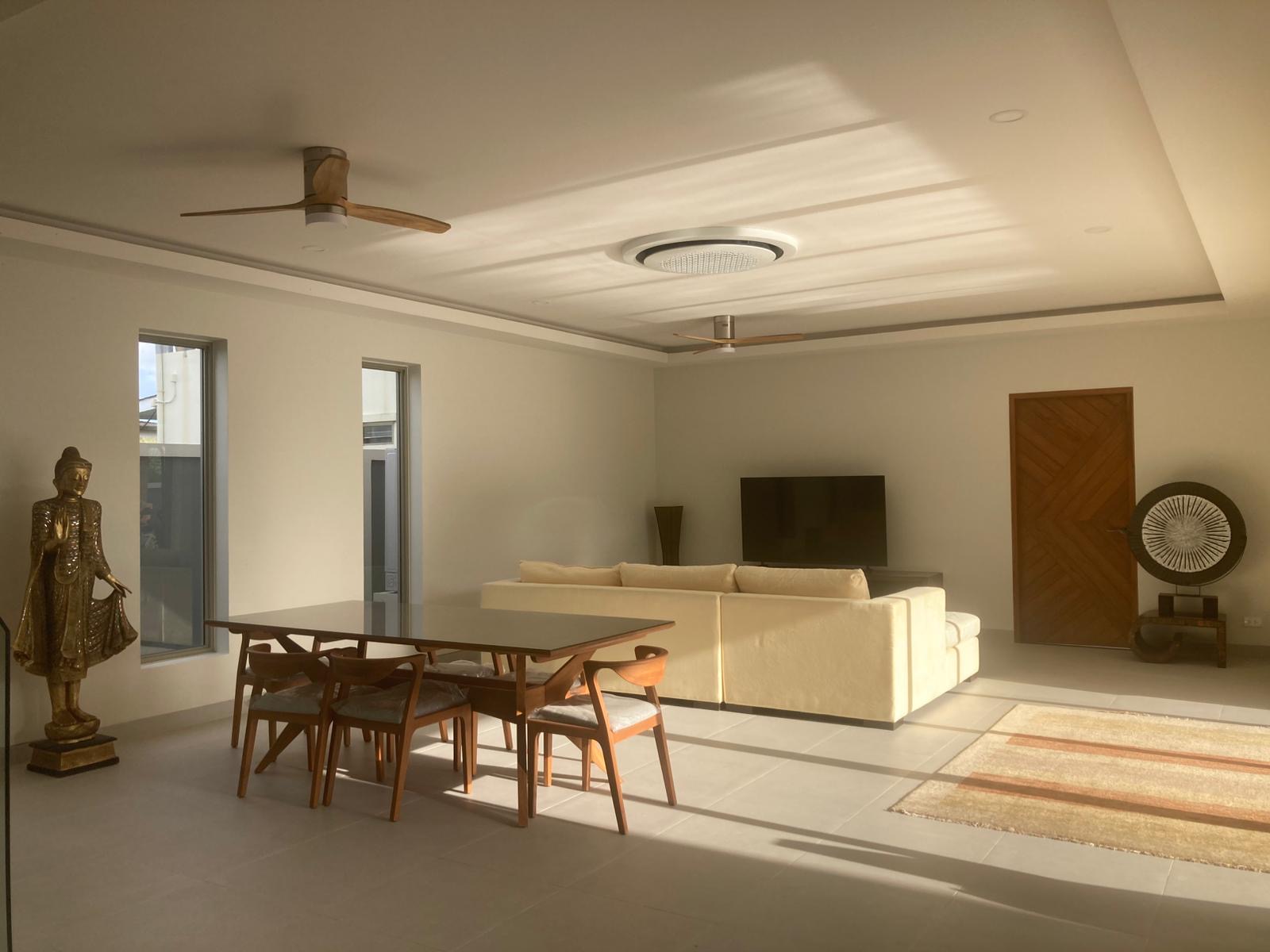 IndyLuck Villa